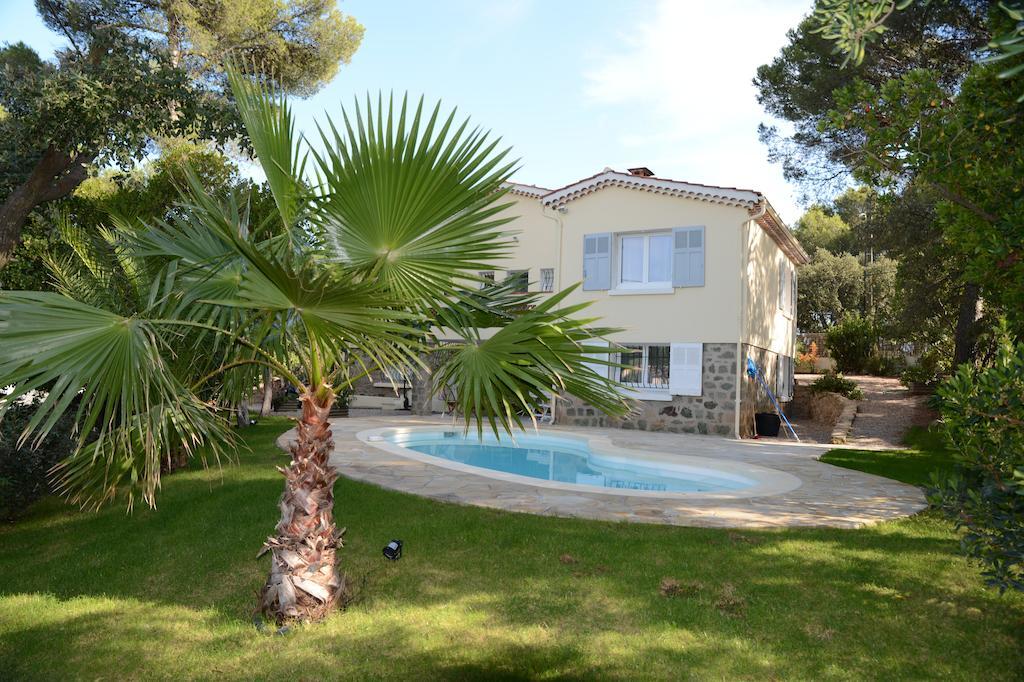 Appartement Dans Villa St Raphael Saint-Raphaël Habitación foto