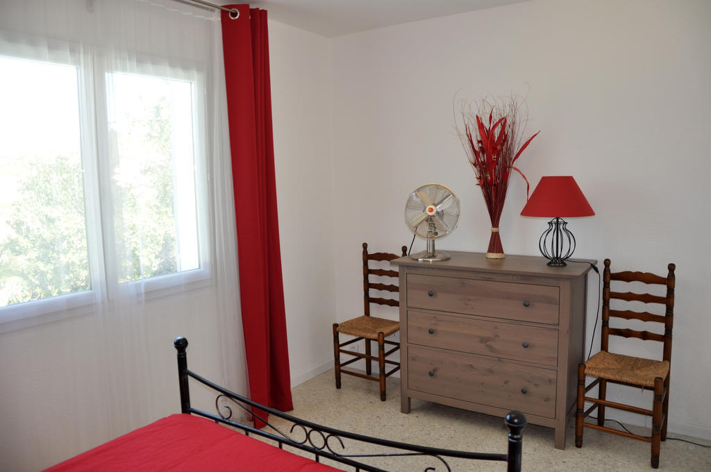 Appartement Dans Villa St Raphael Saint-Raphaël Habitación foto